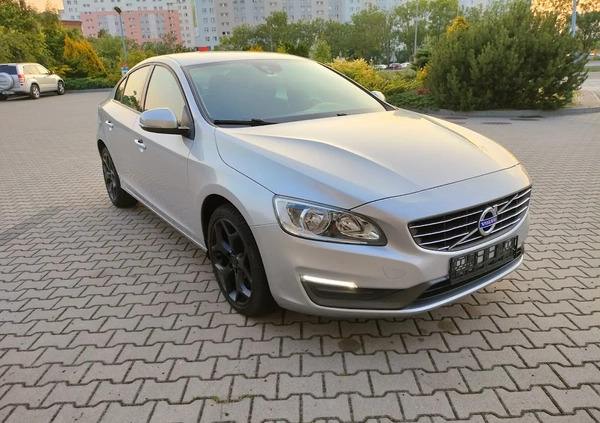 Volvo S60 cena 44600 przebieg: 185000, rok produkcji 2015 z Kielce małe 301